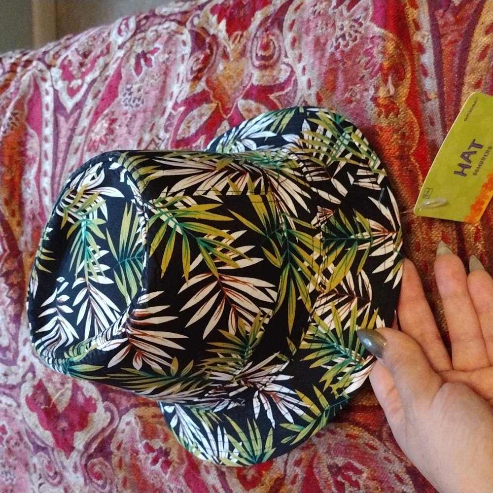 Tropical hat